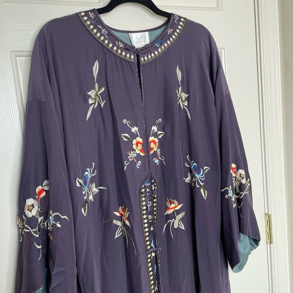 Soft Surroundings silk and embroidered kimono robe plum and tea | L - Picture 3 of 14